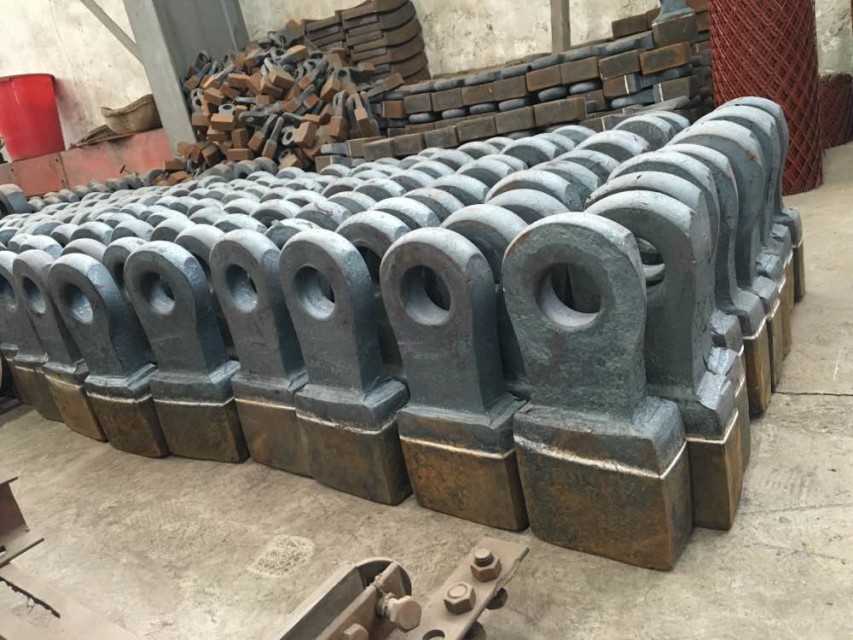 錘式破碎機(jī)錘頭內(nèi)聚力影響破碎效果